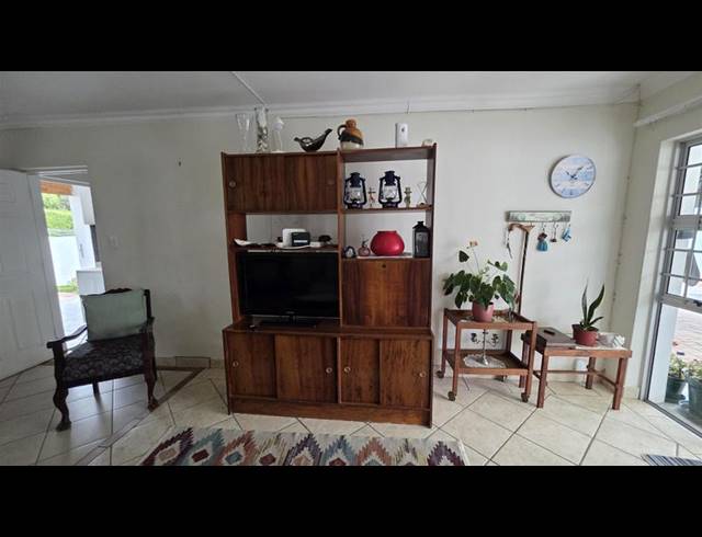 3 BEDROOM HOUSE FOR SALE IN FRAAIUITSIG